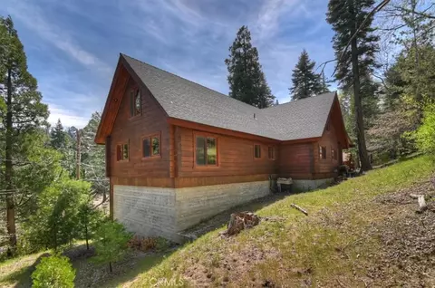 Exterior - 116 E Lk, Arrowhead, CA 92352 photo 9 of 10
