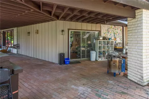 Exterior - 115 Sierra Vista Dr, Redlands, CA 92373 photo 8 of 17