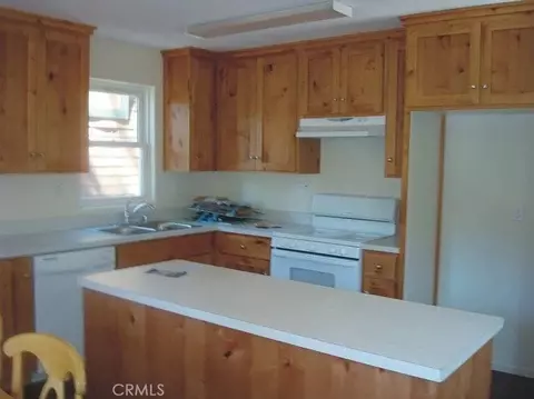 Kitchen - 33363 Forrest, Running Springs, CA 92382 photo 1 of 1