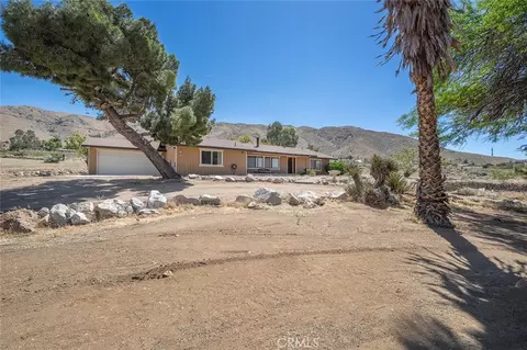 Exterior - 22411 Roundup, Apple Valley, CA 92308 photo 7 of 10