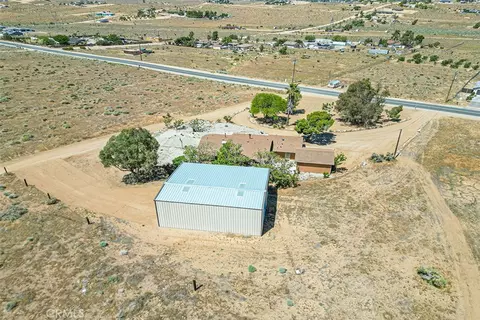 View/Area - 22411 Roundup, Apple Valley, CA 92308 photo 8 of 14