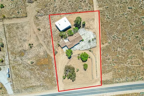 View/Area - 22411 Roundup, Apple Valley, CA 92308 photo 5 of 14