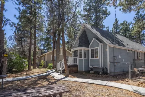 Exterior - 364 Leonard, Sugarloaf, CA 92386 photo 8 of 15