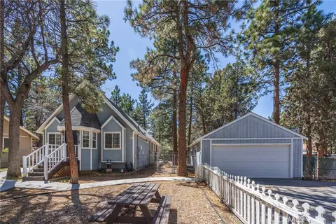 Exterior - 364 Leonard, Sugarloaf, CA 92386 photo 7 of 15