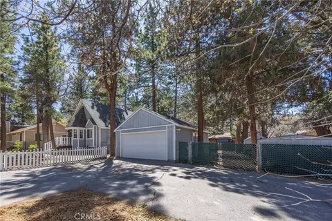 Exterior - 364 Leonard, Sugarloaf, CA 92386 photo 6 of 15