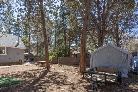Exterior - 364 Leonard, Sugarloaf, CA 92386 photo 9 of 15