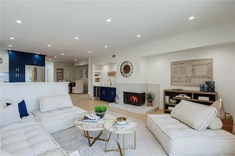 11919 Mayfield #2, Los Angeles, CA 90049