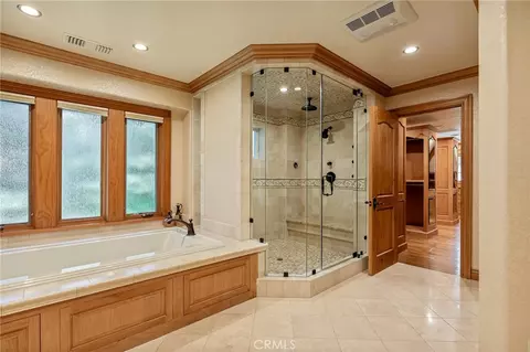 Bath - 28089 Point Hamiltair, Lake Arrowhead, CA 92352 photo 2 of 7