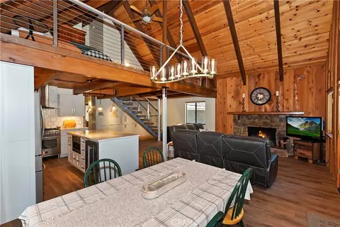 Dining - 150 Lodgepole, Big Bear Lake, CA 92315 photo 3 of 3