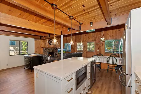 Kitchen - 150 Lodgepole, Big Bear Lake, CA 92315 photo 4 of 4
