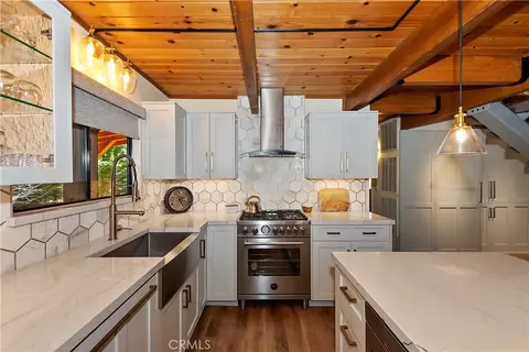 Kitchen - 150 Lodgepole, Big Bear Lake, CA 92315 photo 3 of 4