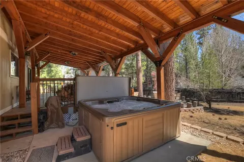 Exterior - 150 Lodgepole, Big Bear Lake, CA 92315 photo 7 of 10