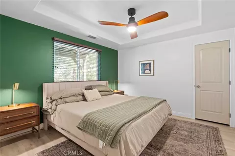 Bedroom - 26510 Placer Ln, Lake Arrowhead, CA 92352 photo 1 of 4