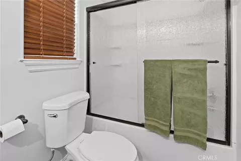 Bath - 26510 Placer Ln, Lake Arrowhead, CA 92352 photo 3 of 3
