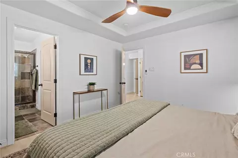 Bedroom - 26510 Placer Ln, Lake Arrowhead, CA 92352 photo 2 of 4