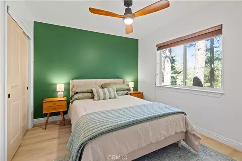 Bedroom - 26510 Placer Ln, Lake Arrowhead, CA 92352 photo 3 of 4