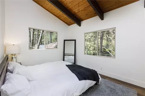 Bedroom - 27364 Pinewood, Lake Arrowhead, CA 92352 photo 5 of 6