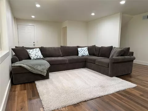 Living - 27364 Pinewood, Lake Arrowhead, CA 92352 photo 5 of 8