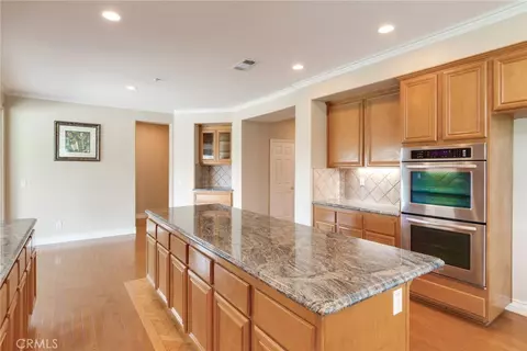 Kitchen - 1910 Mesa View Ln, Redlands, CA 92373 photo 3 of 4