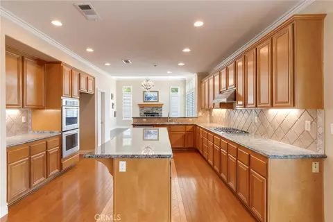 Kitchen - 1910 Mesa View Ln, Redlands, CA 92373 photo 4 of 4