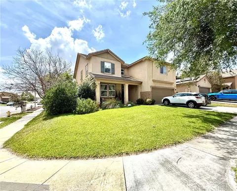 3895 American Elm Rd, San Bernardino, CA 92407