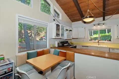 Kitchen - 770 Berne, Crestline, CA 92325 photo 2 of 5