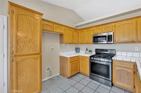 Kitchen - 6271 Smoke Tree, Phelan, CA 92371 photo 2 of 3