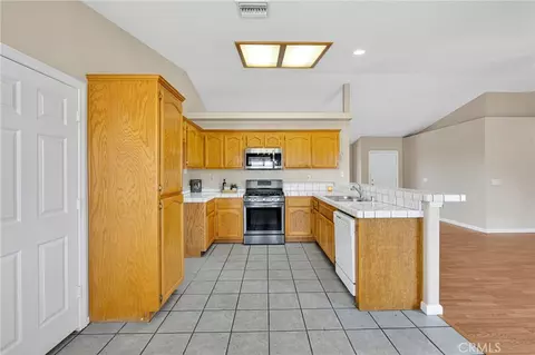 Kitchen - 6271 Smoke Tree, Phelan, CA 92371 photo 1 of 3