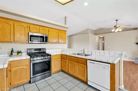 Kitchen - 6271 Smoke Tree, Phelan, CA 92371 photo 3 of 3