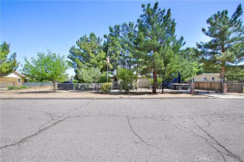 32802 Sheila Ln, Wildomar, CA 92595 photo 2