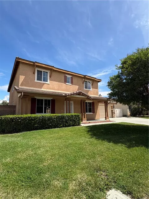 1119 Huckleberry Ln, San Jacinto, CA 92582