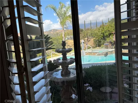 36064 Sharron Way, Yucaipa, CA 92399 photo 3