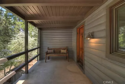 Exterior - 851 Cottage Grv, Lake Arrowhead, CA 92352 photo 12 of 19