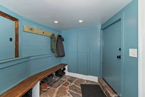 Entry Way - 851 Cottage Grv, Lake Arrowhead, CA 92352 photo 1 of 1