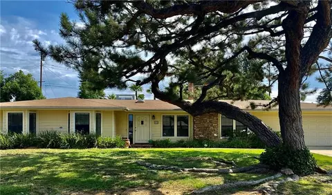400 Eucalyptus Dr, Redlands, CA 92373