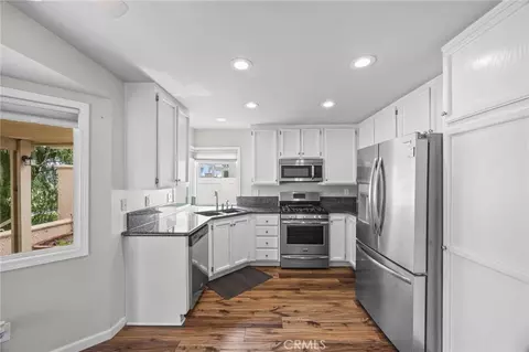 Kitchen - 28124 Palm Villa Dr, Menifee, CA 92584 photo 2 of 4