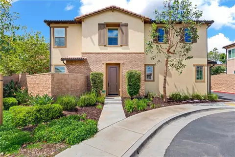 2999 Villa Catalonia Ct, Corona, CA 92881