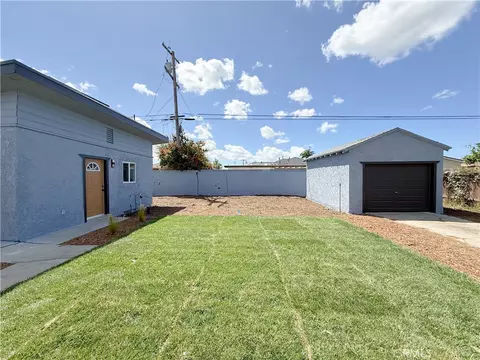 Exterior - 1008 W 134th Pl, Compton, CA 90222 photo 6 of 7