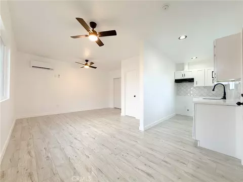 Living - 1008 W 134th Pl, Compton, CA 90222 photo 2 of 5