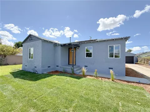 Exterior - 1008 W 134th Pl, Compton, CA 90222 photo 2 of 7