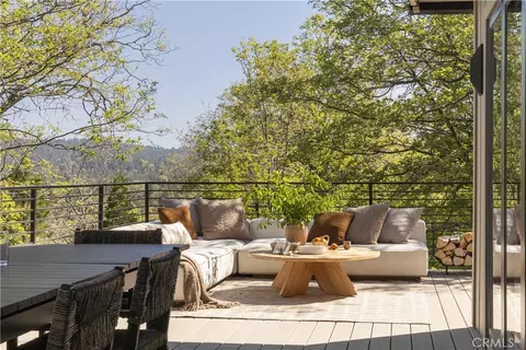 Exterior - 27463 Alpen, Lake Arrowhead, CA 92352 photo 3 of 5