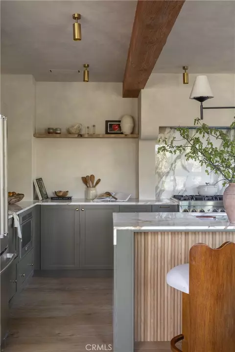 Kitchen - 27463 Alpen, Lake Arrowhead, CA 92352 photo 5 of 5