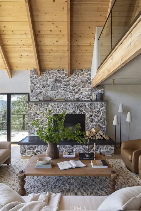 Living - 27463 Alpen, Lake Arrowhead, CA 92352 photo 4 of 7