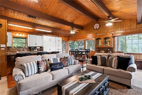 633 Arth Dr, Crestline, CA 92325