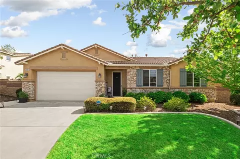 Exterior - 31757 Dove Ct, Yucaipa, CA 92399 photo 8 of 8