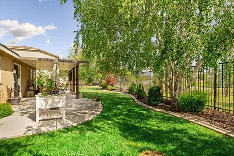 Exterior - 31757 Dove Ct, Yucaipa, CA 92399 photo 6 of 8