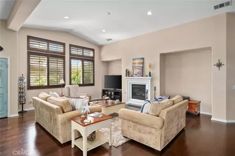 Living - 31757 Dove Ct, Yucaipa, CA 92399 photo 1 of 1