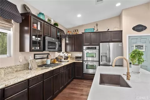 Kitchen - 31757 Dove Ct, Yucaipa, CA 92399 photo 3 of 3