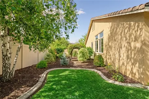 Exterior - 31757 Dove Ct, Yucaipa, CA 92399 photo 5 of 8