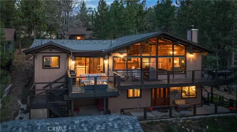 752 Cove Dr, Big Bear Lake, CA 92315